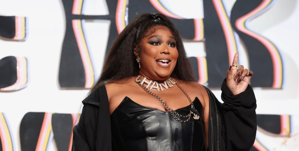 Lizzo Strikes To Finish Harassment Lawsuit, Will get Slammed For Attempting To ‘Shift Blame” – Deadline