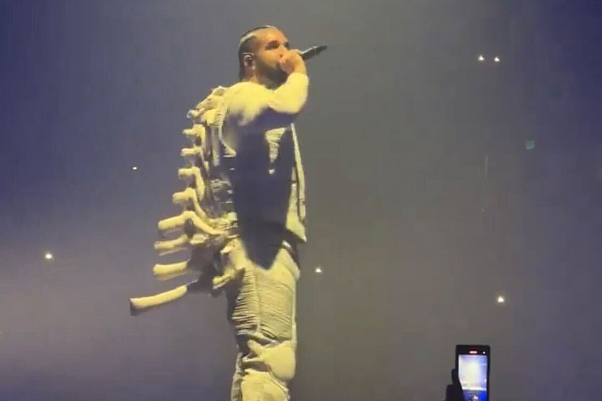 Drake Wears a Dinosaur Backbone-Like Vest on First Evening of Tour